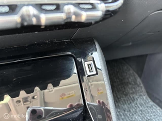 Peugeot 208 Peugeot 208 1.2 PureTech 100 Allure Pack navigatie en carplay Led koplampen cruise control Led koplampen - afbeelding nr 11