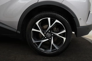 Toyota C-HR Toyota C-HR 1.8 Hybrid Dynamic | Stoel & stuurverwarming |  Adaptive cruise | Camera | Navigatie | Climate control | Keyless - afbeelding nr 29