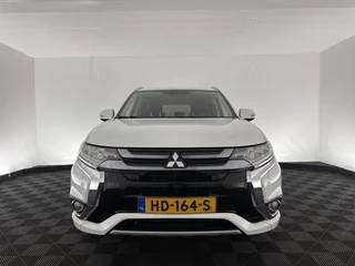 Mitsubishi Outlander Aut. * FULL-LEATHER | KEYLESS | ROCKFORD-AUDIO | FULL-LED | TOPVIEW-CAMERA | NAVI-FULLMAP | SHIFT-PADDLES | ECC | PDC | CRUISE | DAB+ | COMFORT-SEATS | 18''ALU* - afbeelding nr 2