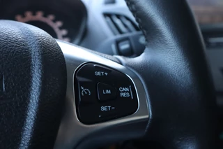 Ford Transit Courier Ford Transit Courier 1.5 TDCI Trend - NL- Auto!! Camera I Apple I Stoelverw - afbeelding nr 19