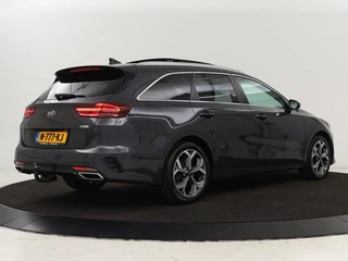 Kia Ceed Kia Ceed 1.6 GDI PHEV ExecutiveLine | Panoramadak |  Stoelventilatie | Trekhaak | Leder | Camera | Adaptive cruise | Keyless | Full LED | Stuur & achterbankverwarming | Carplay | Navigatie - afbeelding nr 39