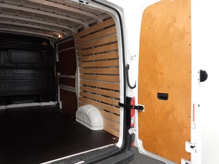 Volkswagen Crafter Volkswagen Crafter 30 2.0 TDI L3H3 Highline 177PK Automaat Airco Navi  Camera Trekhaak - afbeelding nr 40