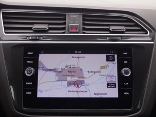 Volkswagen Tiguan TREKHAAK / CARPLAY / NAVI / CLIMA / PDC / BLUETOOTH / ACC / NL-AUTO - afbeelding nr 11