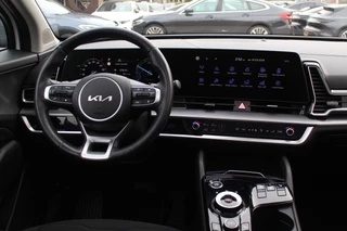 Kia Sportage Kia Sportage 1.6 T-GDi Plug-in Hybrid AWD DynamicPlusLine / Trekhaak / Panoramadak / Camera / 19'' / Matrix LED / Keyless / Virtual Cockpit / Dodehoek / DAB / Stuurverwarming - afbeelding nr 9
