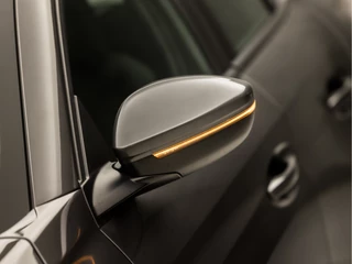 Peugeot 208 Peugeot 208 1.2 PureTech Sport (APPLE CARPLAY, GROOT NAVI, PARKEERSENSOREN, SPORTSTOELEN, LANE ASSIST, CRUISE, NIEUWE APK, NIEUWSTAAT) - afbeelding nr 32