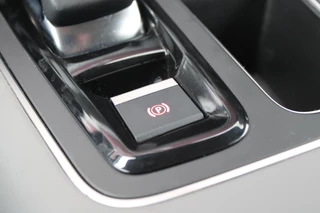 Citroën C5 Aircross Citroen C5 Aircross 1.6 Plug-in 225PK Hybrid BUSINESS | NAVIGATIE | APPLE CARPLAY/ANDROID AUTO | KEYLESS ENTRY/START | LED KOPLAMPEN | DODEHOEK DETECTIE | LICHTMETALEN VELGEN 18