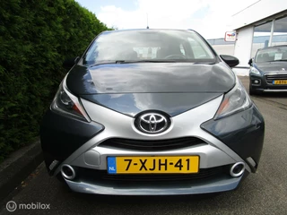 Toyota Aygo Toyota Aygo 1.0 VVT-i X-PLAY - 5-DEURS - 73.000 KM - NL-AUTO - afbeelding nr 2