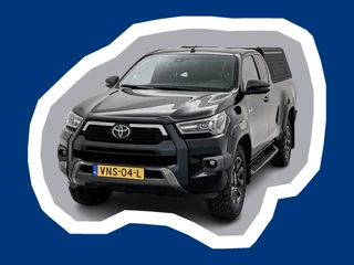 Toyota Hilux 2.8 D-4D Xtra Cab Invincible 204pk Adaptieve cruisecontrol Trekhaak Navigatie Camera Stoelverwarming