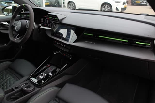 Audi RS3 Audi RS3 Limousine 2.5 TFSI quattro / Verlengd Garantie / Milltek / Keramisch / Panoramadak / Camera / Head-up / B&O / Matrix LED / ACC / Leder - afbeelding nr 13