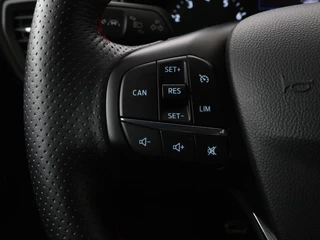 Ford Focus Ford Focus 1.0 EcoBoost ST Line | Stoel & stuurverwarming |  Carplay | Navigatie | Climate control | Parkeerhulp | Cruise control | Bluetooth - afbeelding nr 14