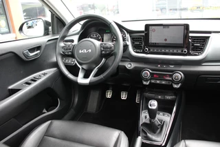 Kia Stonic Kia Stonic 1.0 T-GDi Platinum Edition | Schuifdak | Leder | Camera - afbeelding nr 20