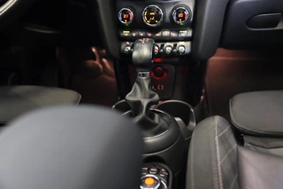 MINI Cooper Mini Mini 1.5 Cooper Chili 5 Deurs / AUT / Navi / Camera / Cruise Control / Open Pano / Led / Pdc / 17 Inch - afbeelding nr 26