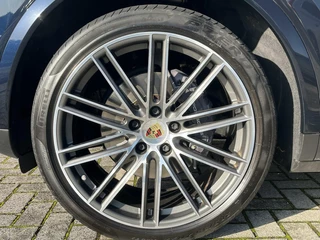 Porsche Cayenne Porsche Cayenne 3.0 E-Hybrid 463PK PANO+LUCHT+ACC+22INCH BTW - afbeelding nr 9