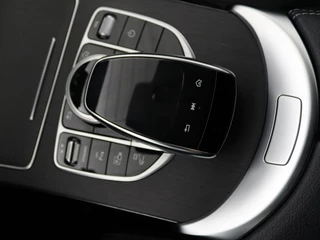 Mercedes-Benz C-Klasse Mercedes-Benz C-klasse 300e AMG Night | Adaptive cruise |  Stoelverwarming | Carplay | Leder/Alcantara | Camera | Navigatie | Full LED - afbeelding nr 27