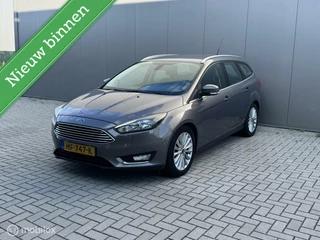 Ford Focus - 199387846-0