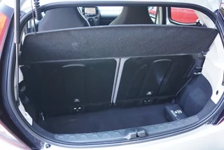 Toyota Aygo Toyota Aygo 1.0 VVT-i x-play Automaat | Navigatie | Cruise | NAP | Airco - afbeelding nr 27
