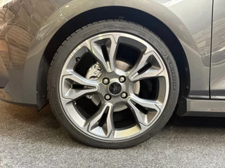 Ford Fiesta Ford Fiesta 1.0 EcoBoost ST-Line Pano Camera Clima Keyless Navi B&O LED 18