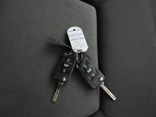Volkswagen Crafter Volkswagen Crafter 2.0TDI 140PK L3H2 Highline | Navigatie | Camera | Airco | Betimmering - afbeelding nr 5