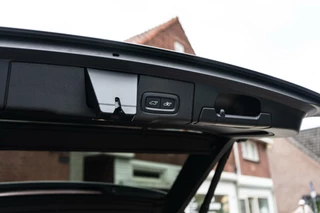 Volvo XC60 Volvo XC60 2.0 B4 R-Design Pano / Memory / 360 - afbeelding nr 25