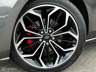 Ford Focus Ford Focus 1.0 EcoBoost ST Line Navi 18inch Led Winterpack NAP Dik! - afbeelding nr 10