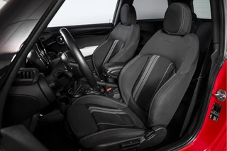 MINI Cooper MINI Cooper 1.5 135 PK Chili - JCW Trim | Cruise | Stoel-+Voorruitverw. | PDC | NAV | ECC | LM 17