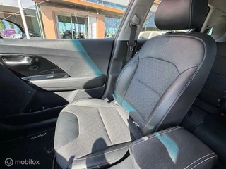 Kia Niro Kia Niro 1.6 GDi PHEV DynamicPlusLine  55km volledig electrisch rijden  Hierna hybride , Dodehoek detectie , Trekhaak afneembaar , Keyless entry , Navigatie , Camera , Parkeerhulp voor & Achter , fab garantie - afbeelding nr 21