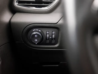 Opel Grandland X (APPLE CARPLAY, NAVIGATIE, CLIMATE, CAMERA, LEDER, SPORTSTOELEN, GETINT GLAS, LANE ASSIST, CRUISE, NIEUWE APK, NIEUWSTAAT) - afbeelding nr 21