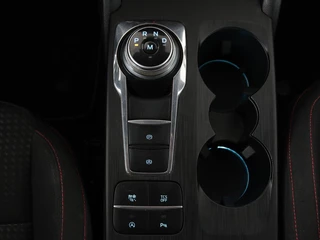 Ford Focus Ford Focus 1.0 EcoBoost ST Line | Stoel & stuurverwarming |  Camera | Trekhaak | Climate control | Carplay | Navigatie | Cruise control - afbeelding nr 12