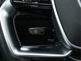 Audi e-tron Audi e-tron 50 Quattro S-Line Launch-Edition-Black 71 kWh (INCL-BTW) *PANO | LEATHER-MICROFIBRE | DIGI-COCKPIT | FULL-LED | MEMORY-PACK | ADAPTIVE-CRUISE | HEATED-SPORTSEATS | NAVI-FULLMAP | KEYLESS | SHIFT-PADDLES | 20