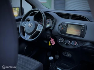 Toyota Yaris Toyota Yaris 1.0 VVT-i Airco | Navigatie | Bluetooth |Camera - afbeelding nr 10
