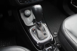 Jeep Compass Jeep Compass 1.4 MultiAir Limited 4x4 / Trekhaak / Camera / Half leder / Navigatie / Keyless / 17'' / Stuurverwarming / DAB / Stoelverwarming / Cruise Control - afbeelding nr 25