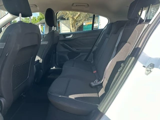 Ford Focus Ford Focus 1.0 EcoBoost Hybrid Titanium Vignale LED CarPlay Navi Cruise - afbeelding nr 5