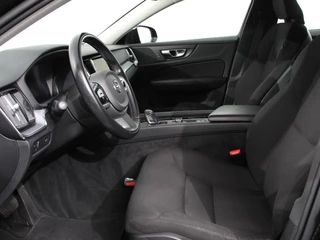 Volvo V60 Volvo V60 2.0 B3 Automaat Momentum | Navigatie | Wegklapbare Trekhaak | Climate Control | Blis | Parkeer sensoren | Cruise Control | Lichtmetalen Velgen - afbeelding nr 10