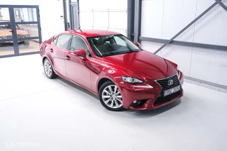 Lexus IS Lexus IS 300h Luxury Line | Dealer OH | Camera | Stoel + stuurwiel verwarming | Clima | LED | rijklaarprijs | - afbeelding nr 5