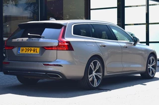 Volvo V60 Volvo V60 T4 Polestar 210pk Inscription | Audio & Park Assist & Climate - afbeelding nr 2