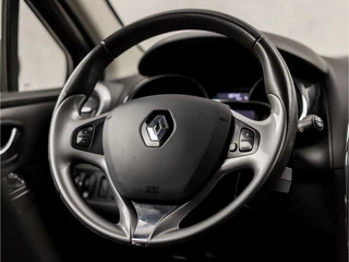 Renault Clio (NAVIGATIE, NAP, GETINT GLAS, SPORTSTOELEN, CRUISE, PARKEERSENSOREN, LM VELGEN, NIEUWE APK, NIEUWSTAAT) - afbeelding nr 16