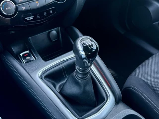 Nissan QASHQAI Nissan Qashqai 1.2 N-Connecta | LAGE KM | Trekhaak | Camera | Compleet | Hoge Zit | Zeer Net | - afbeelding nr 35