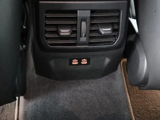 BMW 1 Serie BMW 1-serie 118i M Sport | Trekhaak | Carplay | Navigatie |  Sportstoelen | Half leder | Full LED | Climate control | Parkeerhulp - afbeelding nr 30