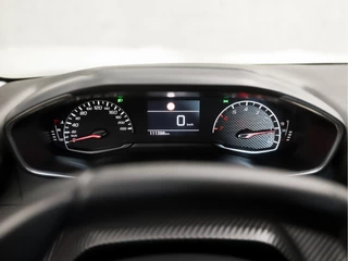 Peugeot 208 (APPLE CARPLAY, GROOT NAVI, PARKEERSENSOREN, SPORTSTOELEN, LM VELGEN, LANE ASSIST, CRUISE, NIEUWE APK, NIEUWSTAAT) - afbeelding nr 19