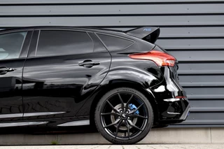 Ford Focus Ford Focus 2.3 RS 350pk | Dealer onderhouden | Milltek | Recaro Schaalstoelen | Camera | Stuurverwarming | - afbeelding nr 35