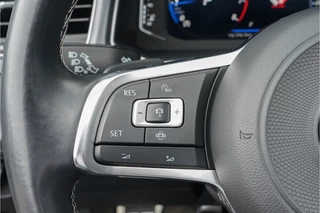 Volkswagen T-Roc Volkswagen T-Roc Cabrio 1.5 TSI R-Line ACC CarPlay Virtual Cockpit 18
