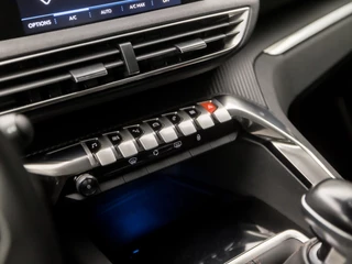 Peugeot 5008 (APPLE CARPLAY, GROOT NAVI, PARKEERSENSOREN, LANE ASSIST, SPORTSTOELEN, TREKHAAK, CRUISE, DRAADLOZE TELEFOONLADER, NIEUWE APK, NIEUWSTAAT) - afbeelding nr 9