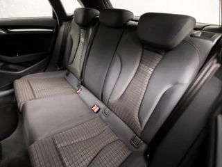 Audi A3 150Pk Automaat (SCHUIFDAK, DIGITAL COCKPIT, GROOT NAVI, CLIMATE, ZWART HEMEL, SPORTSTOELEN, PARKEERSENSOREN, DYNAMISCHE KNIPPERLICHTEN, NIEUWE APK, NIEUWSTAAT) - afbeelding nr 16