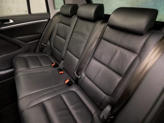 Volkswagen Tiguan Volkswagen Tiguan 1.4 TSI R-Line Sport 150Pk Automaat (PANORAMADAK, NAVIGATIE, XENON, CAMERA, LEDEREN SPORTSTOELEN, STOELVERWARMING, KEYLESS, CRUISE, NIEUWE APK, NIEUWSTAAT) - afbeelding nr 17