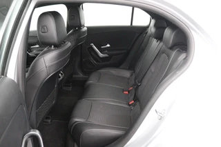 Mercedes-Benz A-Klasse Mercedes-Benz A-klasse 180 Advantage (PARKEERSENSOREN, ACHTERUITRIJCAMERA, CRUISE CONTROL, NAVIGATIE, NL-AUTO) - afbeelding nr 23
