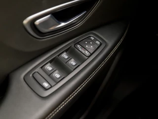 Renault Grand Scénic Renault Grand Scénic 1.2 TCe Deluxe 7 Persoons (PANORAMADAK, APPLE CARPLAY, VIRTUAL COCKPIT, NAVIGATIE, CLIMATE, STOELVERWARMING, SPORTSTOELEN, GETINT GLAS, CRUISE, NIEUWE APK, NIEUWSTAAT) - afbeelding nr 23