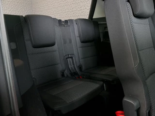 Volkswagen Touran Volkswagen Touran 1.5 TSI 150PK 7P CARPLAY NAVI CAMERA LED ELEK.KLEP VIR.COCKPIT DODE.HOEK DET. STOELVERW KEYLESS 7P 7PERS 11/2024 
