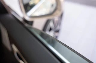 Volvo XC60 Volvo XC60 2.0 T8|455PK AWD|Org NL|1ste Eig|Ultimate Bright|Luchtv.|Bowers & Wilkins|Trekhaak|Head-Up|Pano|Crystal|Dealer Onderhouden - afbeelding nr 31