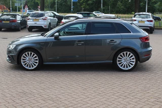 Audi A3 Audi A3 Sportback 1.4 e-tron PHEV Ambition Pro Line plus / Panoramadak / Half leder / 18'' / Keyless / Navigatie / Hill Hold / Sportstuur / Stoelverwarming / Cruise Control - afbeelding nr 6