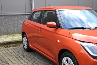 Suzuki Swift Suzuki Swift 1.2 Comfort Smart Hybrid | Van €21.995,- naar €19.995,-!! | 6 jaar garantie of 150.000 KM | - afbeelding nr 30